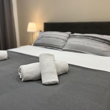 Apartamenticos Plaza Las Armas III Zaragoza Ngoại thất bức ảnh